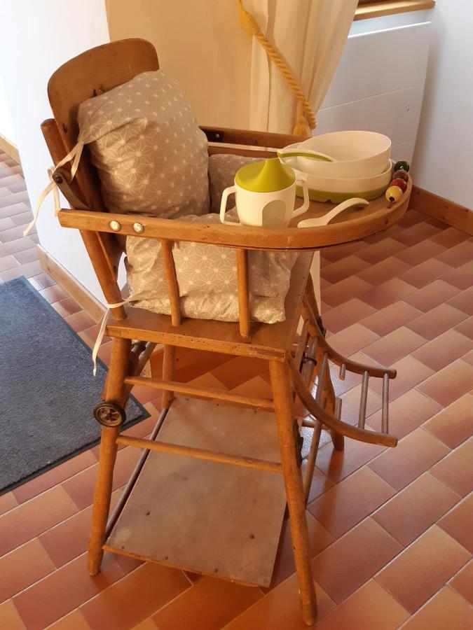 Joli Gite Rural Dans Un Havre De Paix Saint-Bonnet-le-Troncy Exterior foto