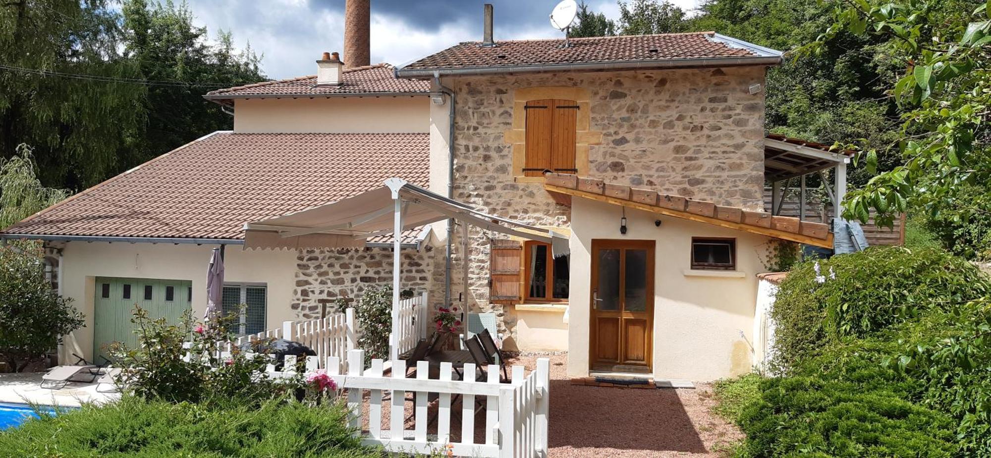 Joli Gite Rural Dans Un Havre De Paix Saint-Bonnet-le-Troncy Exterior foto